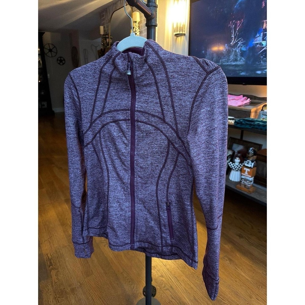 lululemon Define Jacket in a heathered maroon color features a full front 6